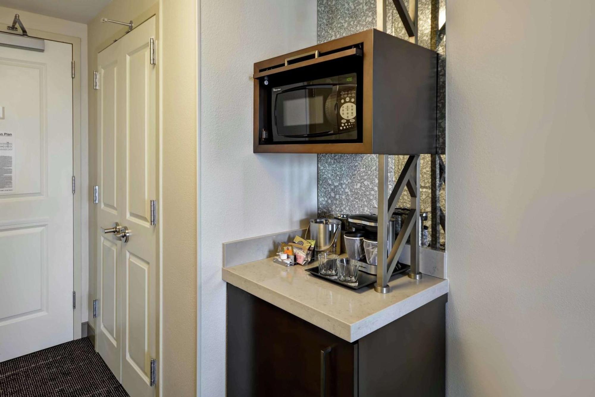 Doubletree By Hilton Chicago Midway Airport, Il Hotel Bedford Park Bagian luar foto