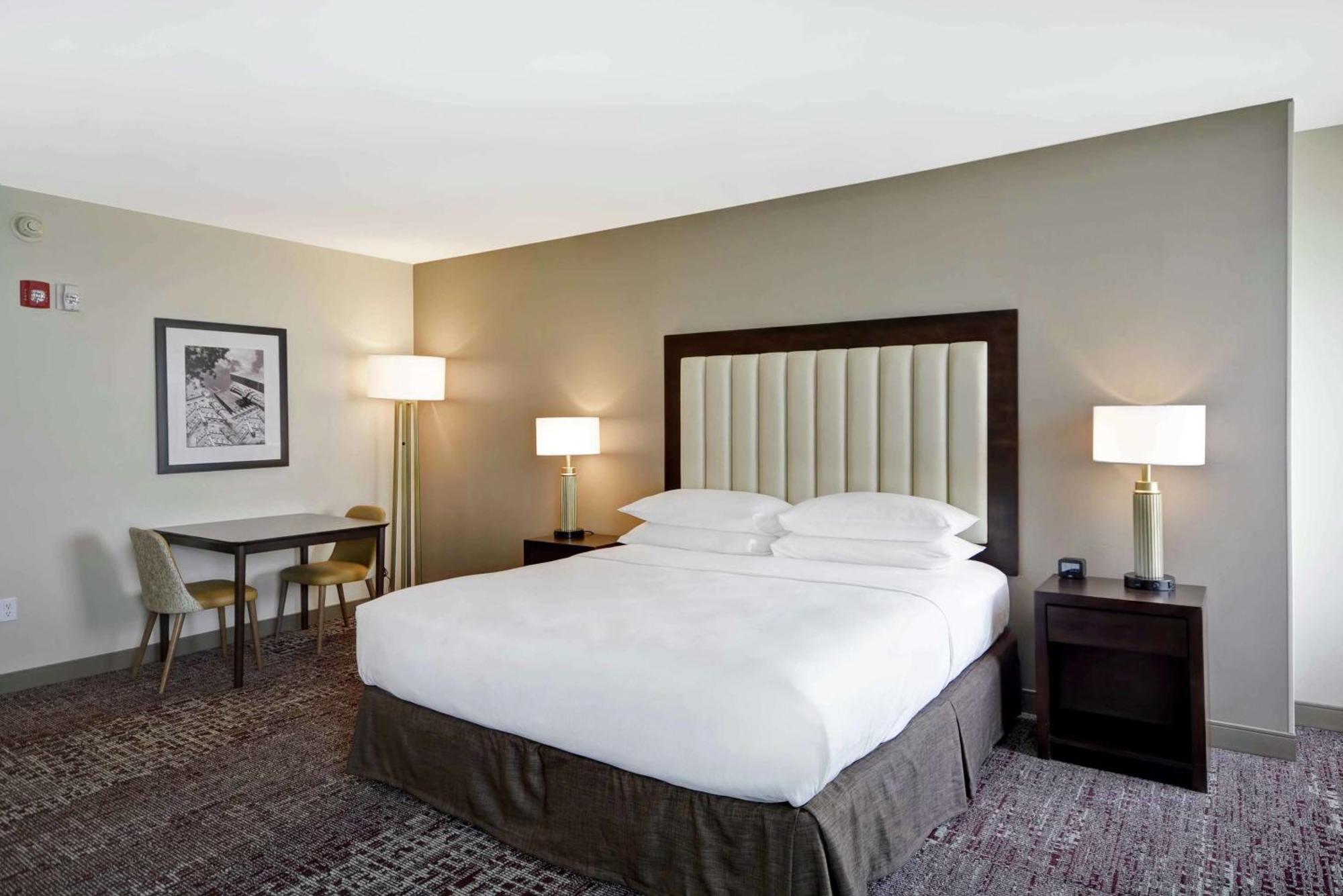 Doubletree By Hilton Chicago Midway Airport, Il Hotel Bedford Park Bagian luar foto