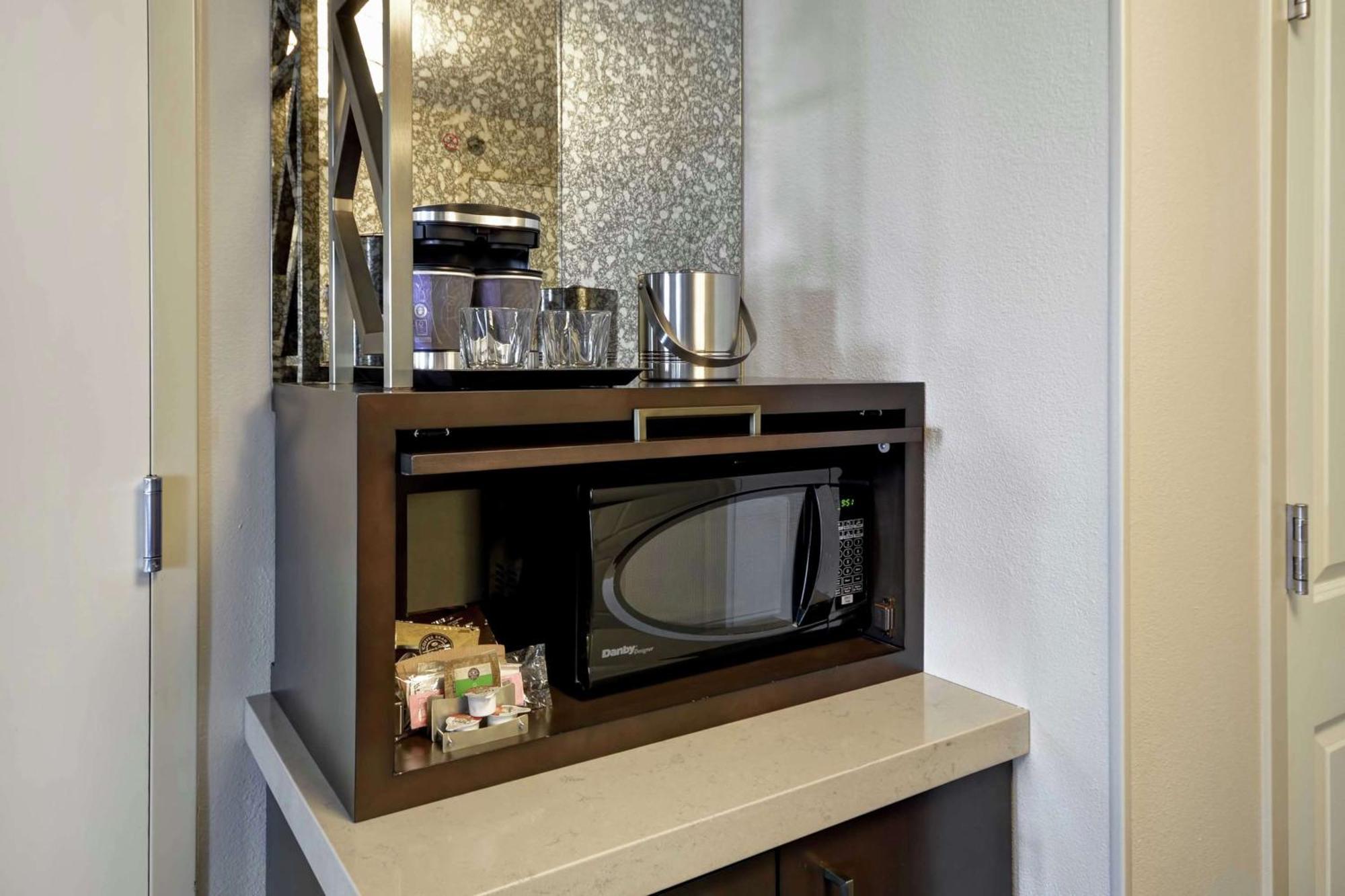 Doubletree By Hilton Chicago Midway Airport, Il Hotel Bedford Park Bagian luar foto