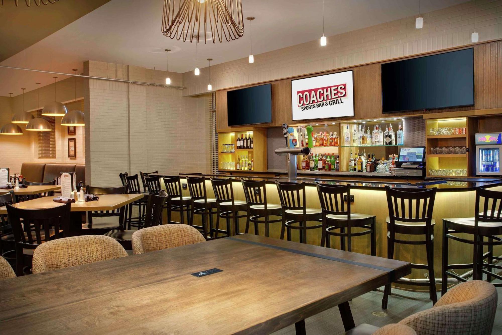Doubletree By Hilton Chicago Midway Airport, Il Hotel Bedford Park Bagian luar foto