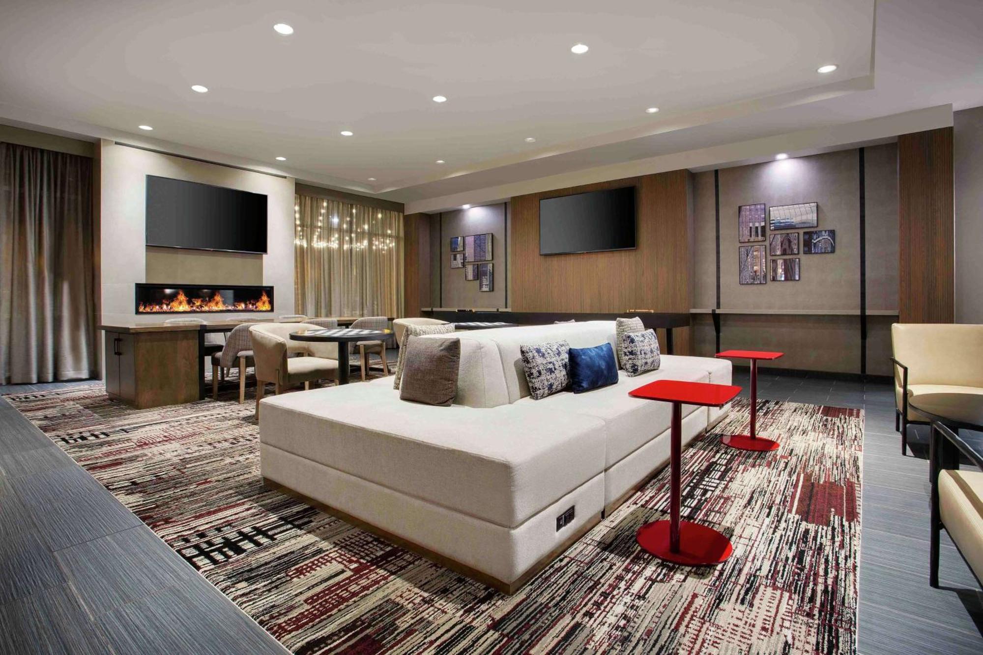 Doubletree By Hilton Chicago Midway Airport, Il Hotel Bedford Park Bagian luar foto
