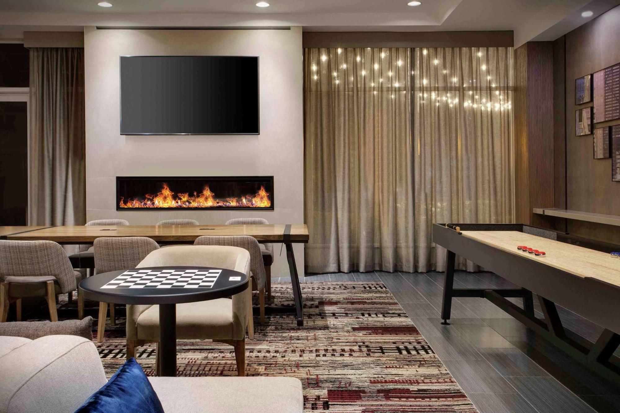 Doubletree By Hilton Chicago Midway Airport, Il Hotel Bedford Park Bagian luar foto