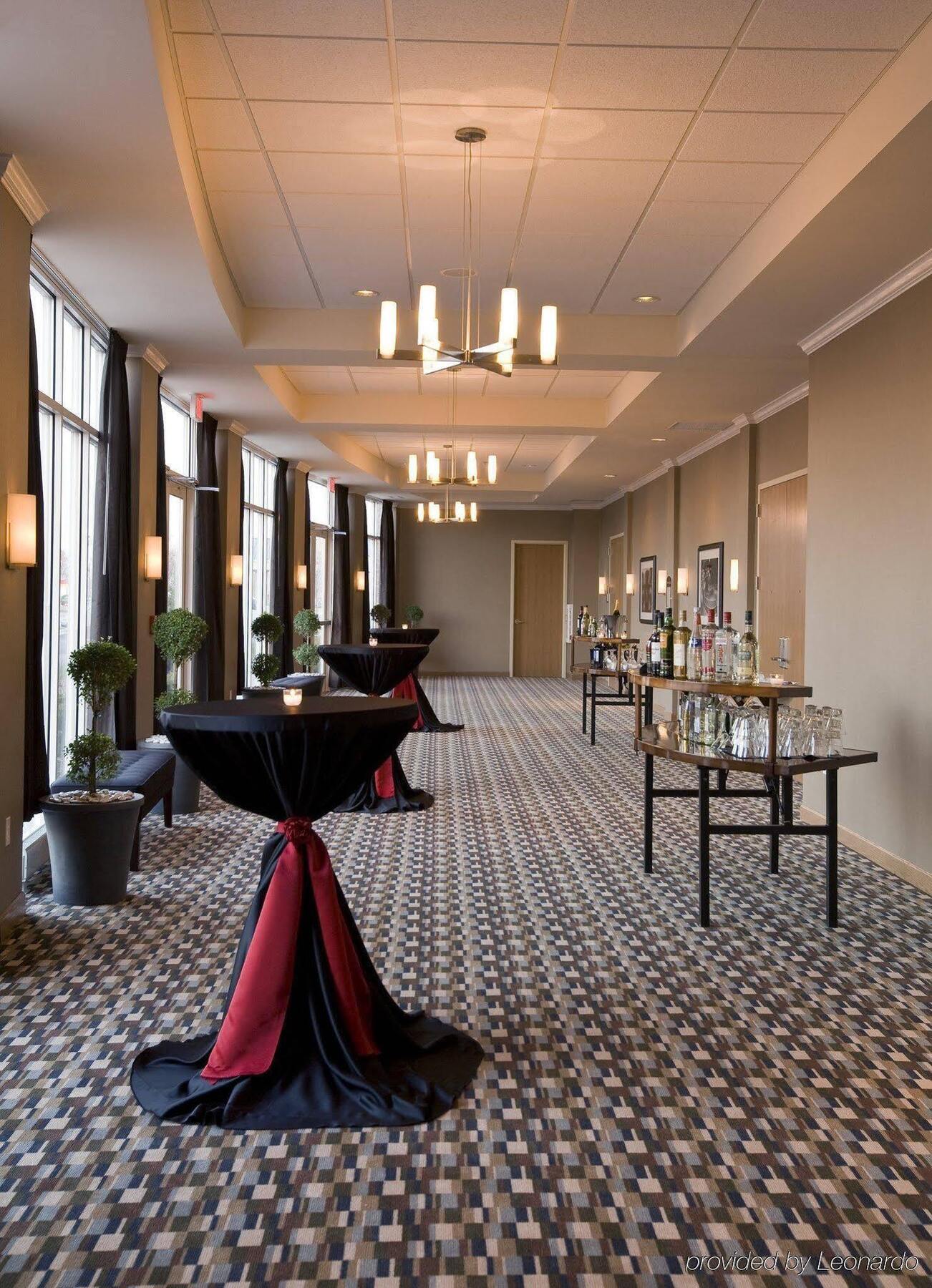 Doubletree By Hilton Chicago Midway Airport, Il Hotel Bedford Park Bagian luar foto